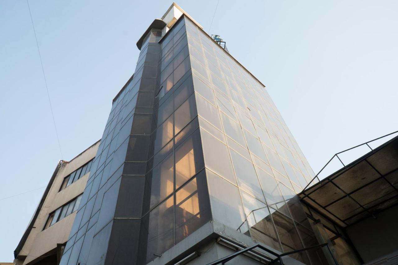 Oyo Flagship 37830 Hotel Aakar International סטרה מראה חיצוני תמונה